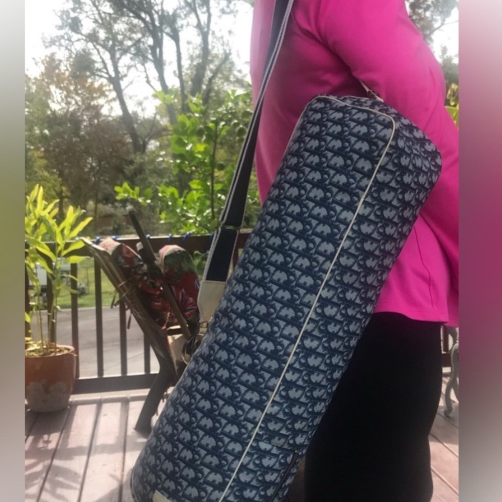 Dior Navy Monogram Shoulder Yoga Bag - Picture 8 of 9